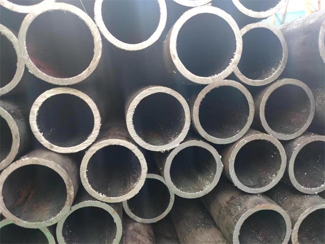 常德10#结构用无缝钢管
